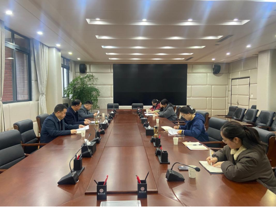 学校全面从严治党办公室召开工作推进会